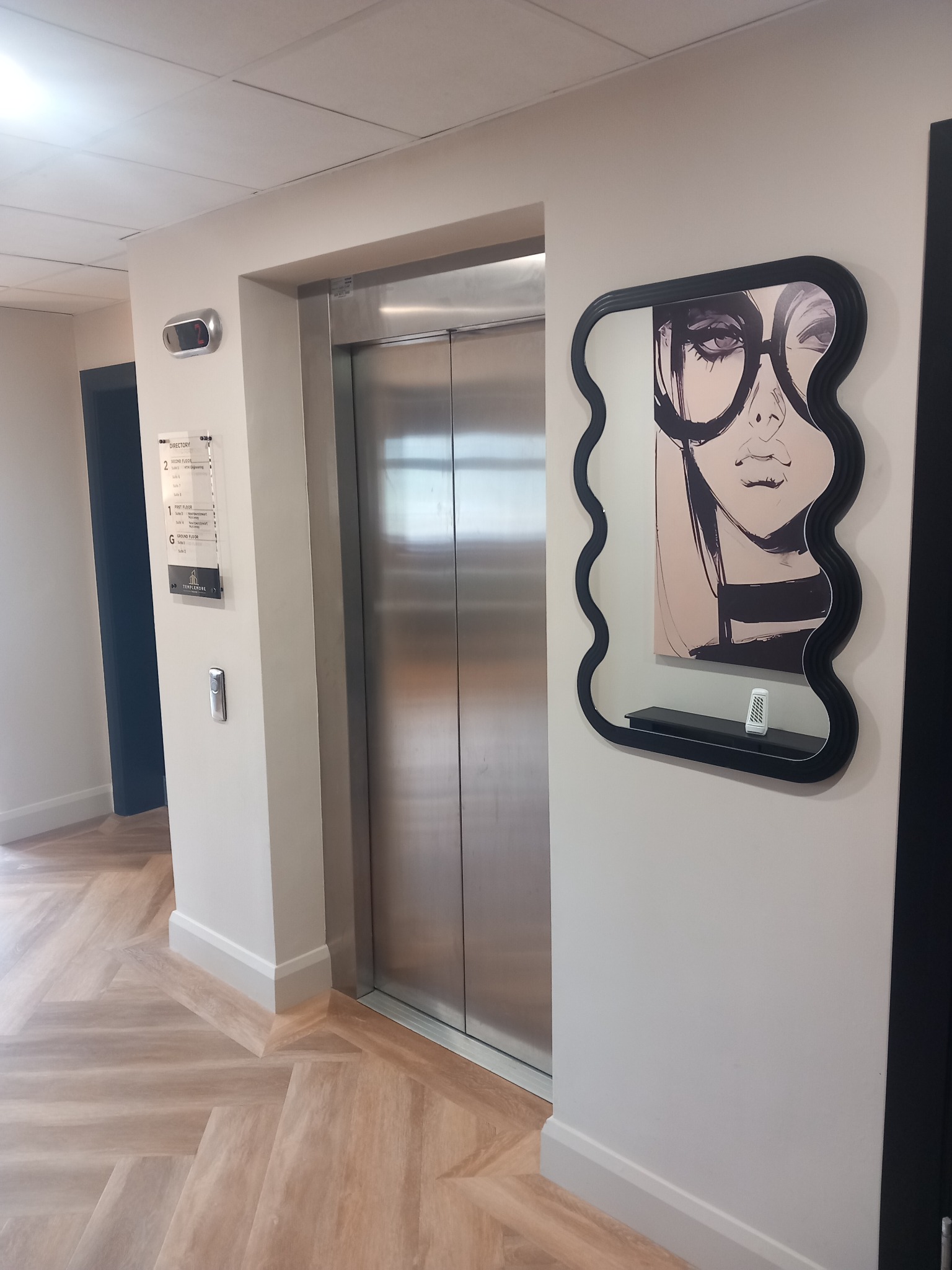 Passenger lift at Templemore House