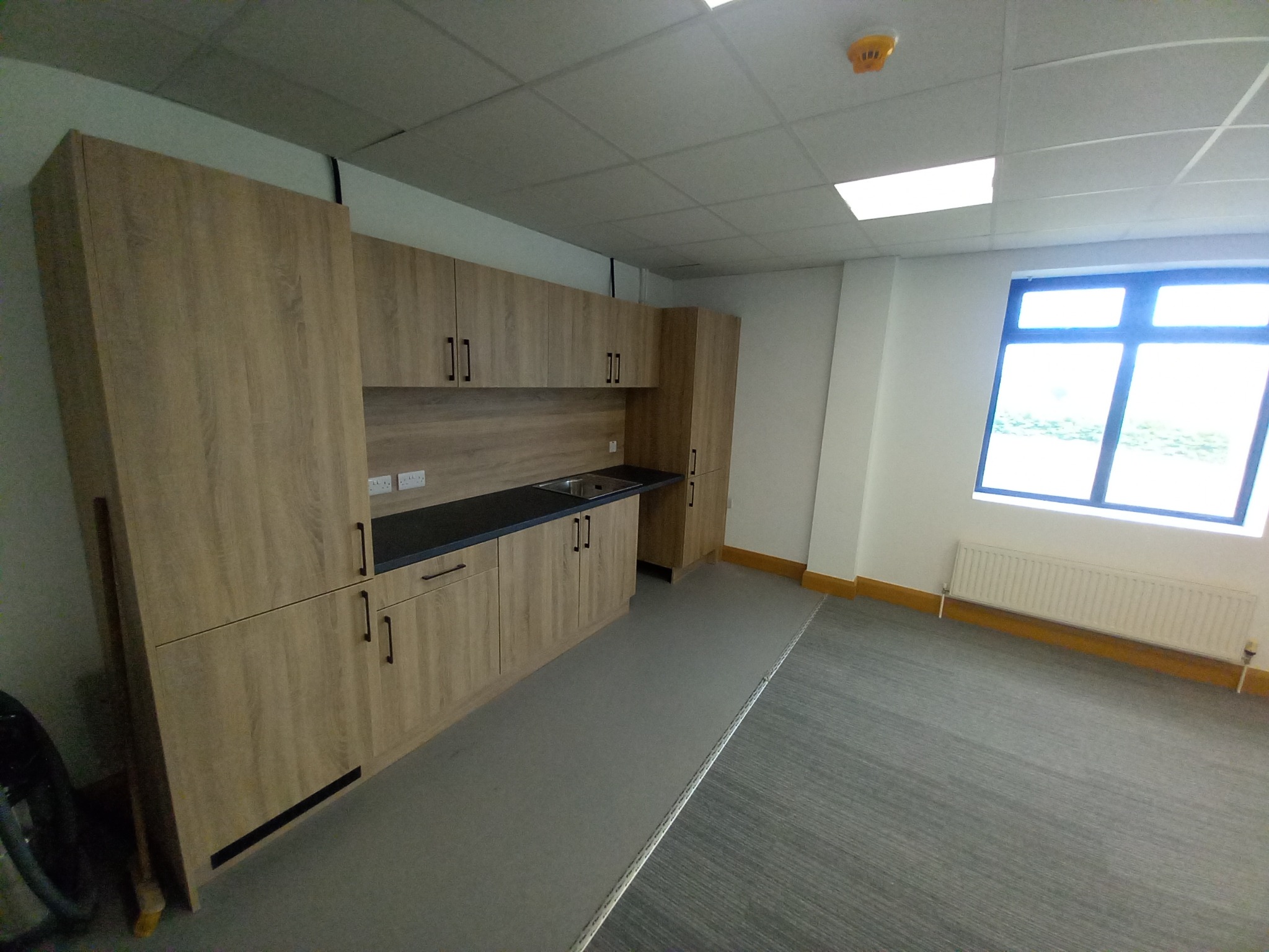Fitted kitchen in Suite 6